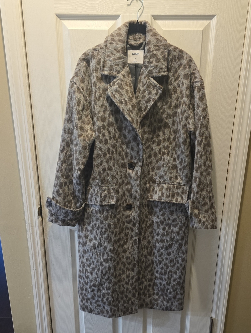 Old Navy Women's Gray Leopard Print Coat Size Small